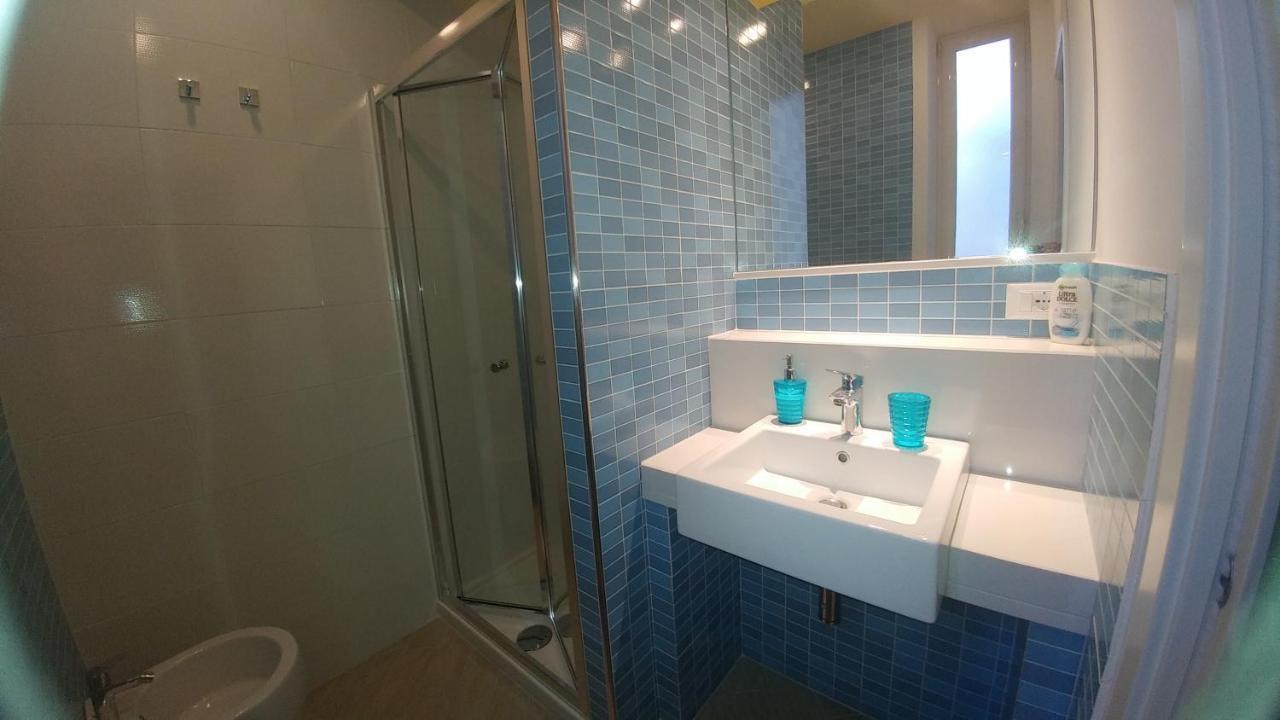 ホテル Kosie - Il Comfort Di Stile Con 2 Bagni パレルモ エクステリア 写真